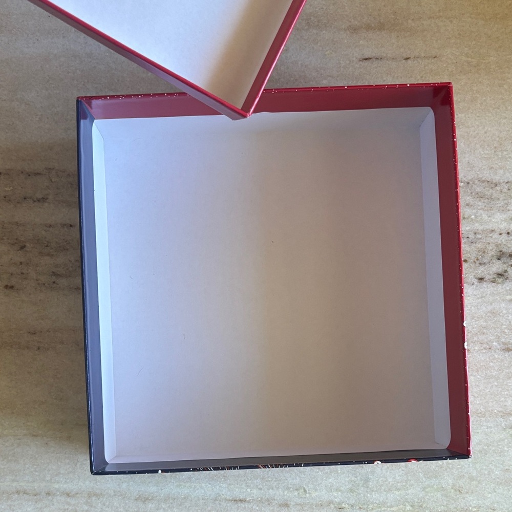 Hermes Red and White Decorative Box - Picture 6 of 7